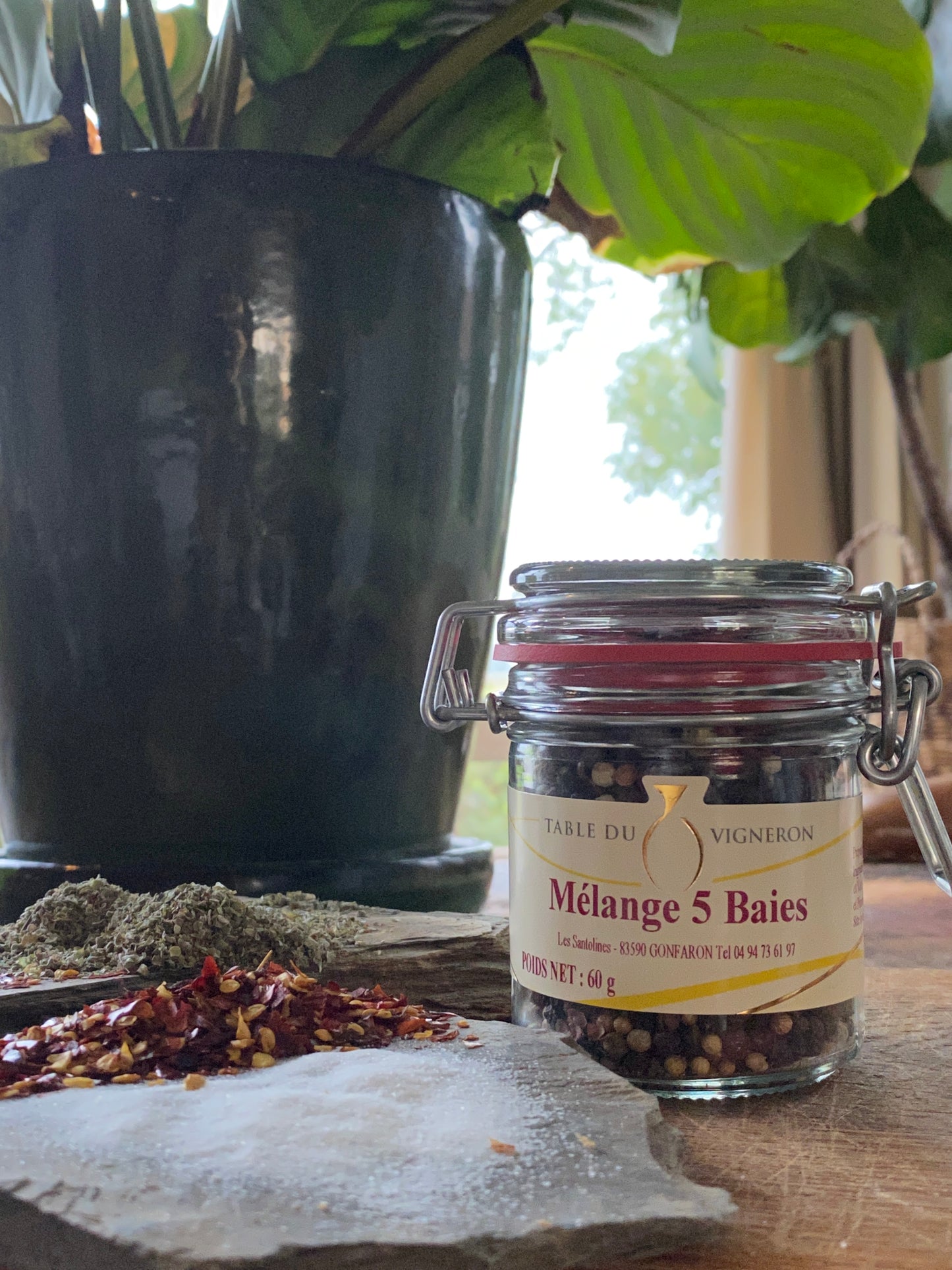 Zout met 5 soorten peper bessen